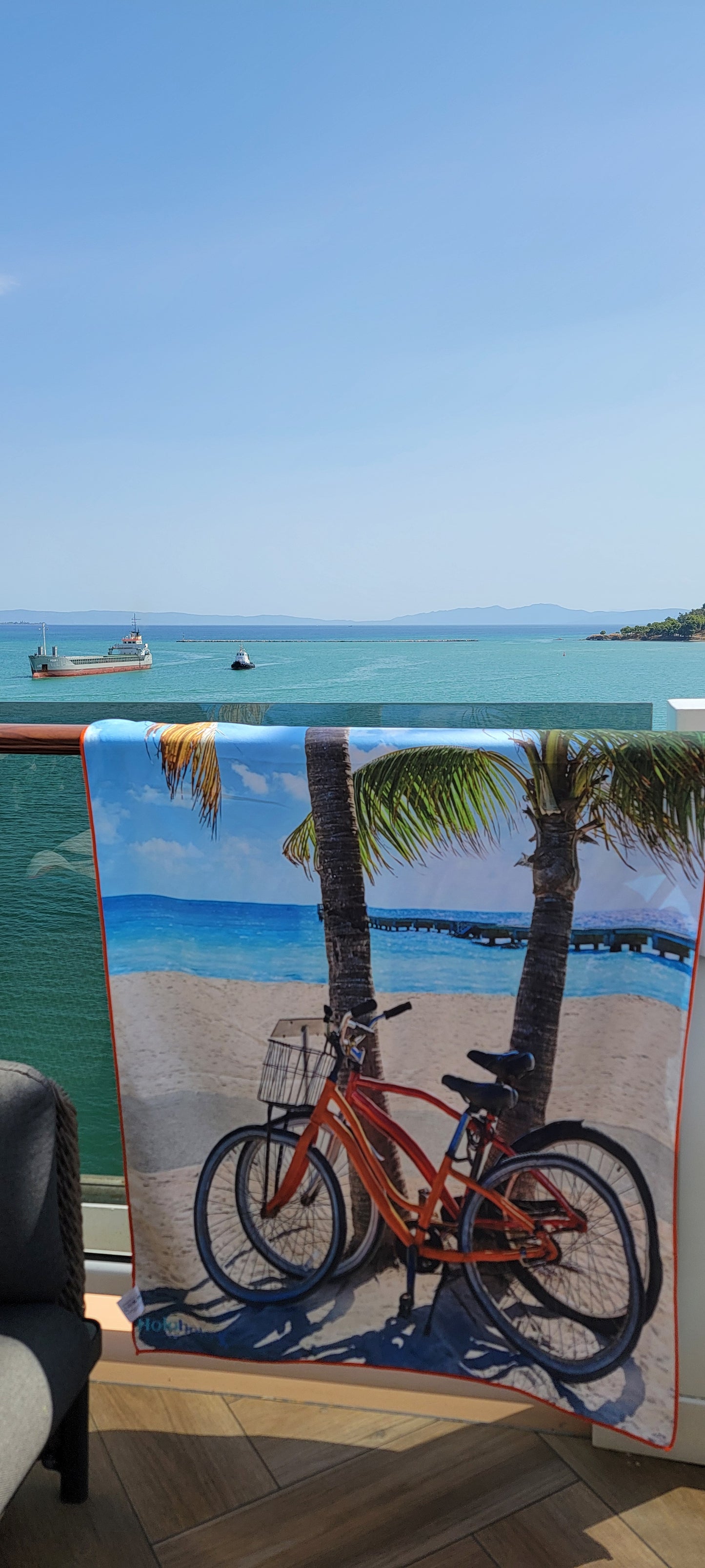 Holoholo-USA XL Beach Towel – Beach Bikes & Open Waters | Sand-Free, Quick Dry